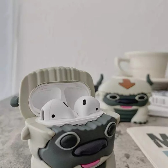 AirPod case generations 1&2 - Picture 2 of 3